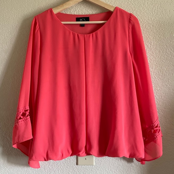 NEW - Flowy Double-Layered Salmon Colored Top - Picture 1 of 3